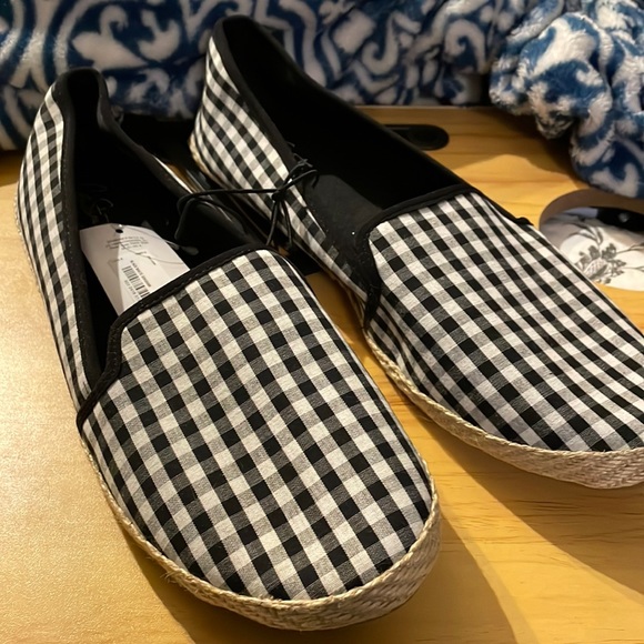 City Strats Shoes - Espadrill shoes. Black and white Ginham. From JC Penny.